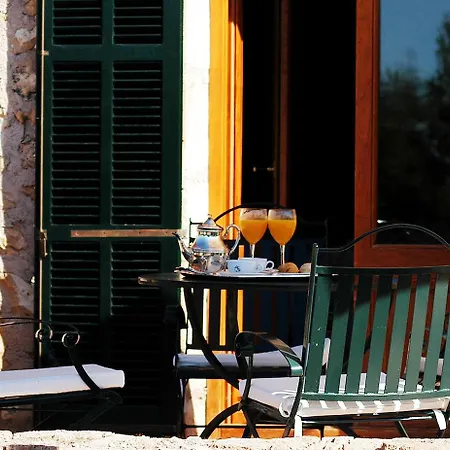 卡萨尔圣欧拉利娅酒店