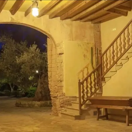 Casal Santa Eulalia מלון 4*